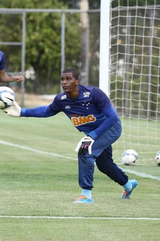 Treino desta segunda-feira na Toca da Raposa II. Jogadores do Cruzeiro se prepararam para enfrentar o Santos, na quarta-feira, no Mineiro, no jogo de ida das quartas de final da Copa do Brasil