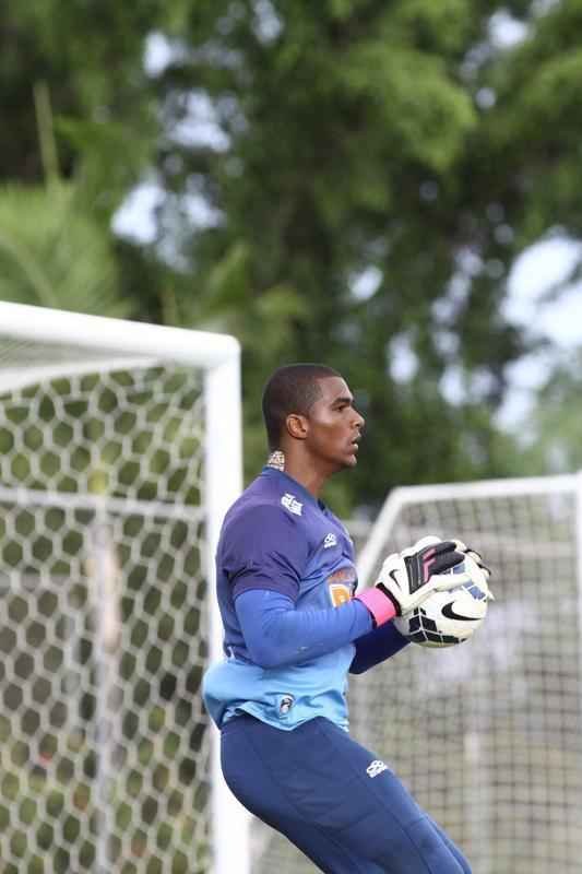 Presidente Gilvan conversou com jogadores antes do treino na Toca da Raposa II