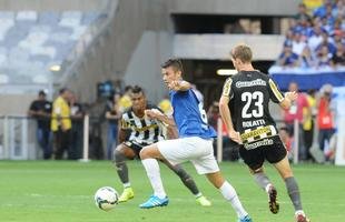 Cruzeiro recebeu o Botafogo no Mineir�o de olho em manuten��o da vantagem no Brasileiro