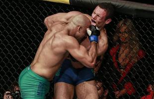 Relembre, em fotos, como o mineiro Warlley Alves conquistou o ttulo dos mdios do TUF Brasil 3, com a vitria por finalizao sobre Mrcio Lyoto no terceiro round do TUF Brasil 3 finale, em So Paulo