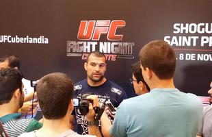 Fotos do dia de entrevistas do UFC em Uberlndia - Maurcio Shogun