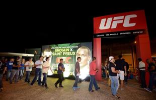 Fotos da chegada do pblico ao UFC Uberlndia