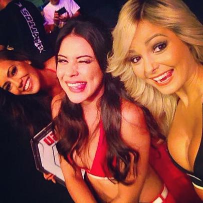 Imagens do UFC Fight Night 56, em Uberlândia - Octagon girls Luciana Andrade, Camila Oliveira e Jhenny Andrade
