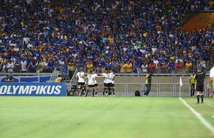 Imagens do confronto entre Cruzeiro e Criciúma, pela 33ª rodada do Campeonato Brasileiro, no Mineirão