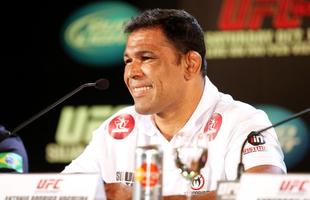 Rodrigo Minotauro - Campeo interino dos pesados no UFC 81, sem nenhuma defesa de cinturo