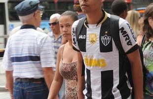 Uniformizados, torcedores de Atltico e Cruzeiro vivem expectativa nas ruas de Belo Horizonte para a primeira partida decisiva da Copa do Brasil, nesta quarta-feira, s 22h, no Independncia 