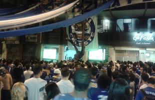 Torcedores do Cruzeiro assistiram ao primeiro jogo da final da Copa do Brasil em bares de BH