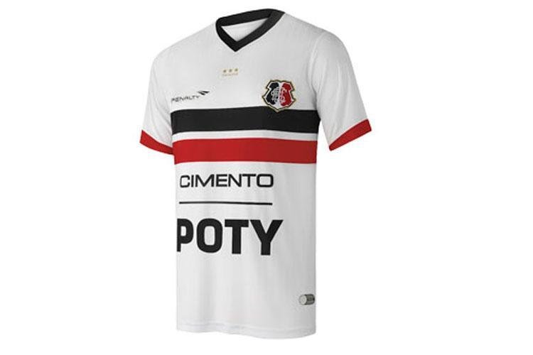 Camisa nmero 2 do Santa Cruz, assinada pela Penalty