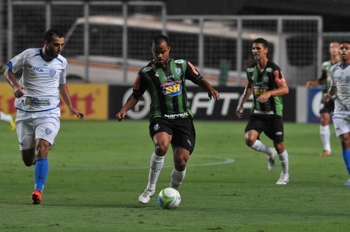 Fotos do jogo entre Amrica e Ava, no Independncia, pela 35 rodada da Srie B do Brasileiro