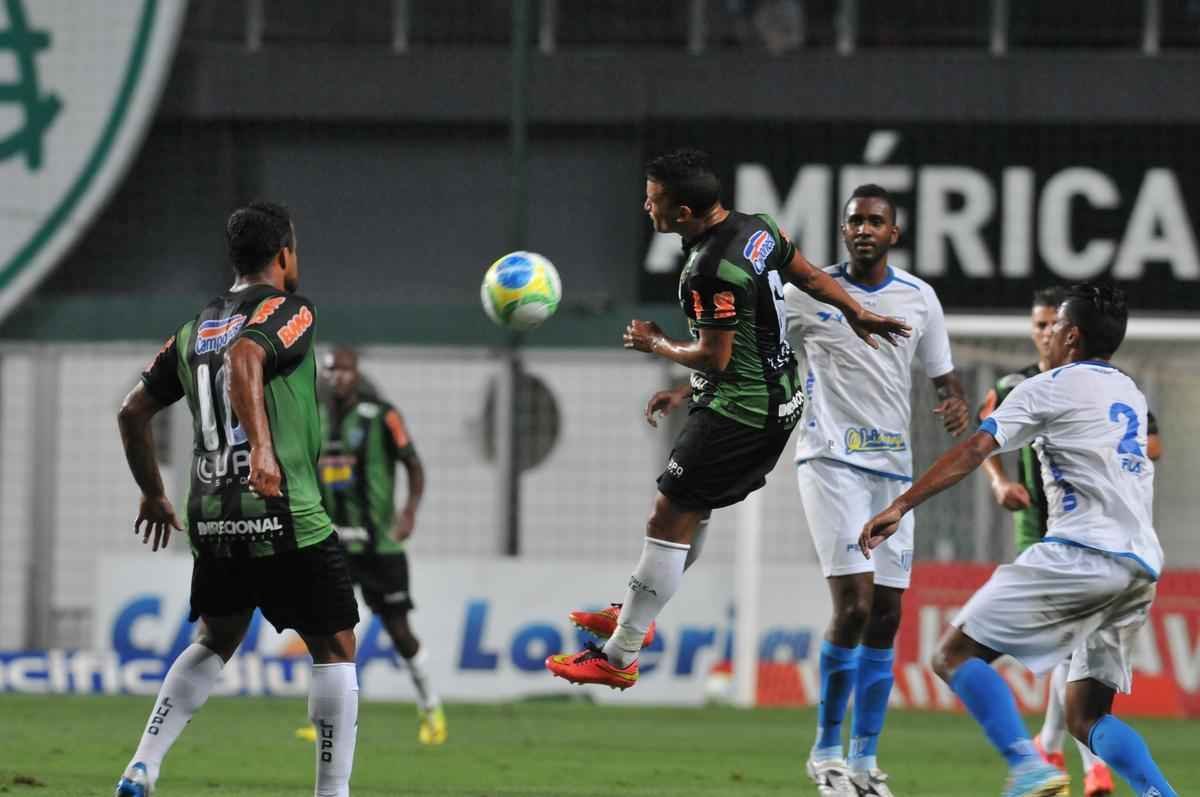 Fotos do jogo entre Amrica e Ava, no Independncia, pela 35 rodada da Srie B do Brasileiro