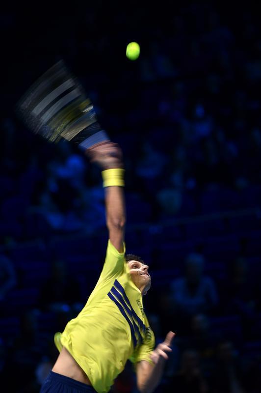 O Brasil pela primeira vez tem um representante na deciso de duplas do ATP Finals, torneio com as melhores parcerias da temporada. Neste sbado, o mineiro Marcelo Melo e o croata Ivan Dodig derrotaram o polons Lukasz Kubot e o sueco Robert Lindsted por 2 sets a 1, com parciais de 4/6, 6/4 e 10-6, em Londres.