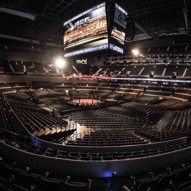 Fotos das lutas e bastidores do UFC 180, na Cidade do Mxico - Arena Cidade do Mxico ainda vazia