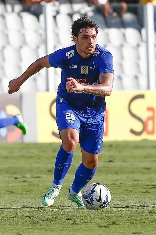 Imagens do confronto entre Santos e Cruzeiro, na Vila Belmiro 