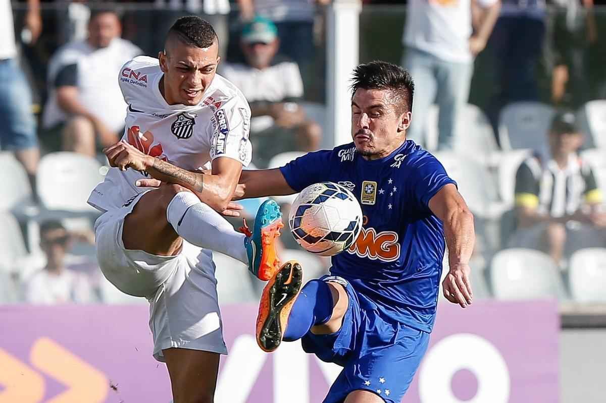 Imagens do confronto entre Santos e Cruzeiro, na Vila Belmiro 