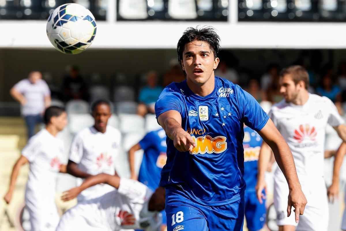 Imagens do confronto entre Santos e Cruzeiro, na Vila Belmiro 