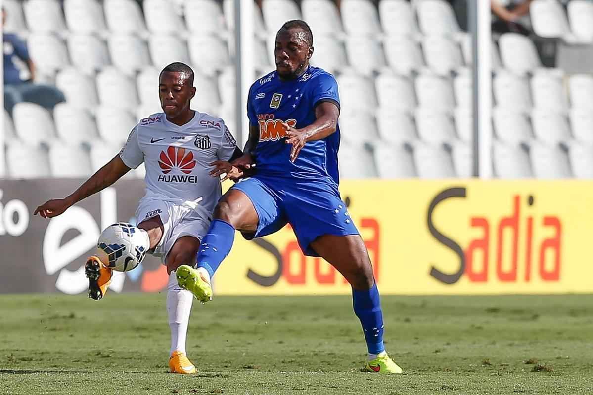 Imagens do confronto entre Santos e Cruzeiro, na Vila Belmiro 