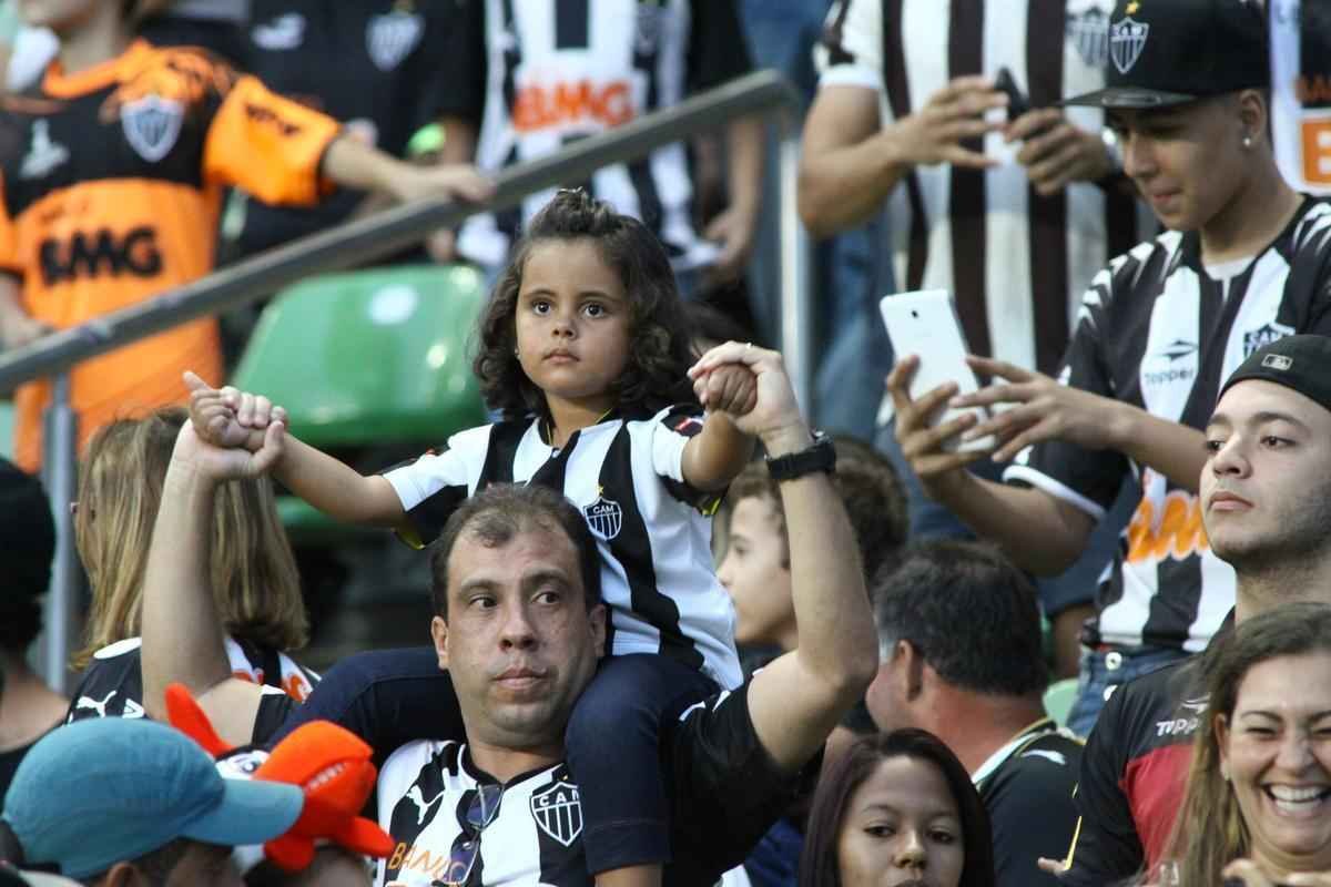 Fotos da torcida do Atltico em jogo contra o Figueirense, no Independncia, pela 34 rodada do Brasileiro