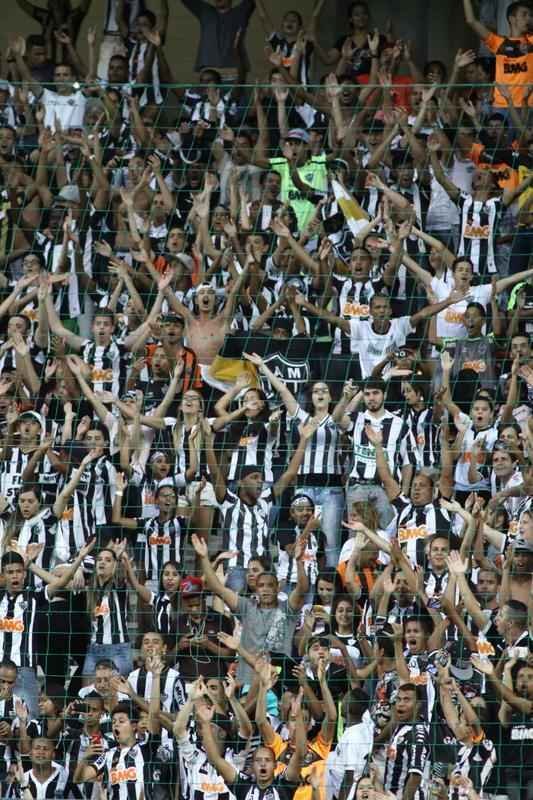 Fotos da torcida do Atltico em jogo contra o Figueirense, no Independncia, pela 34 rodada do Brasileiro