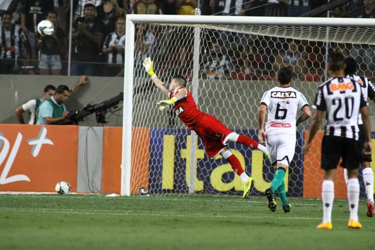 Fotos do jogo entre Atltico e Figueirense, no Independncia, pela 34 rodada do Campeonato Brasileiro