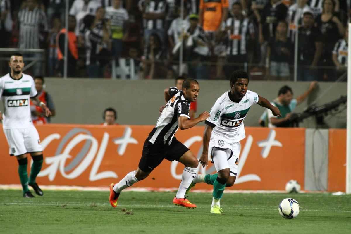 Fotos do jogo entre Atltico e Figueirense, no Independncia, pela 34 rodada do Campeonato Brasileiro
