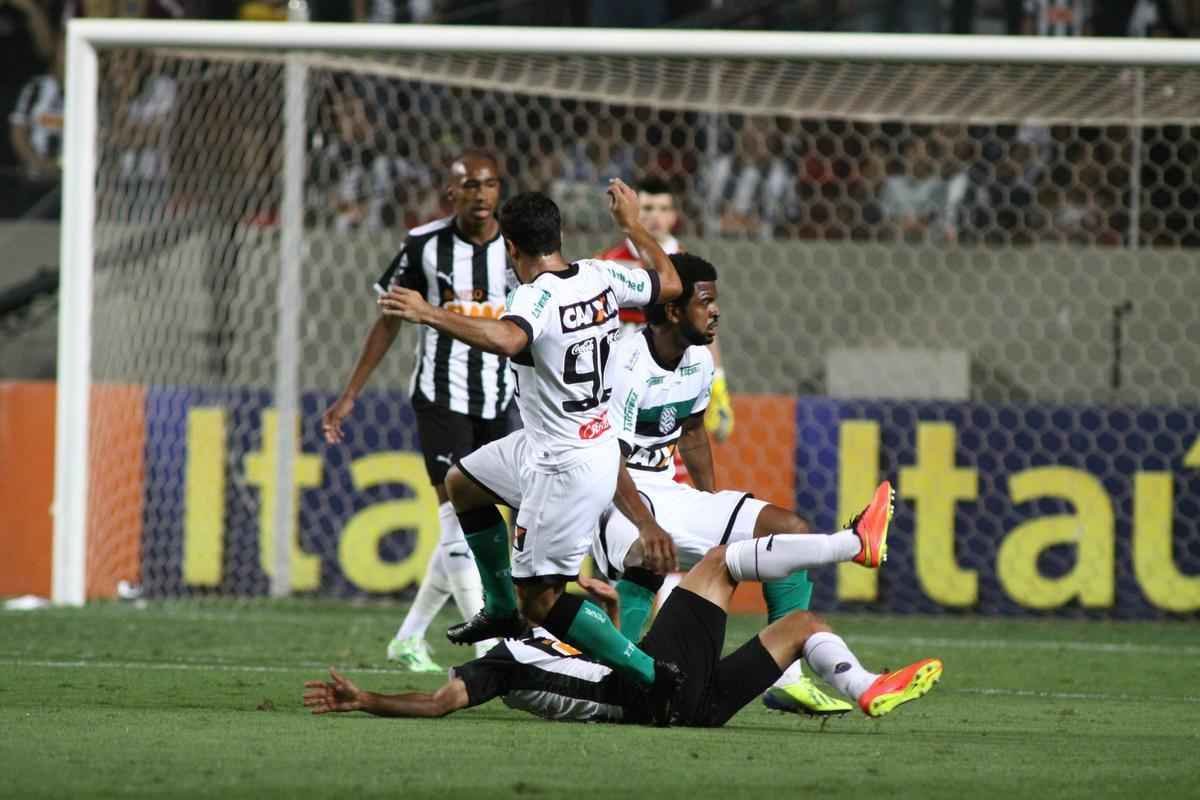 Fotos do jogo entre Atltico e Figueirense, no Independncia, pela 34 rodada do Campeonato Brasileiro