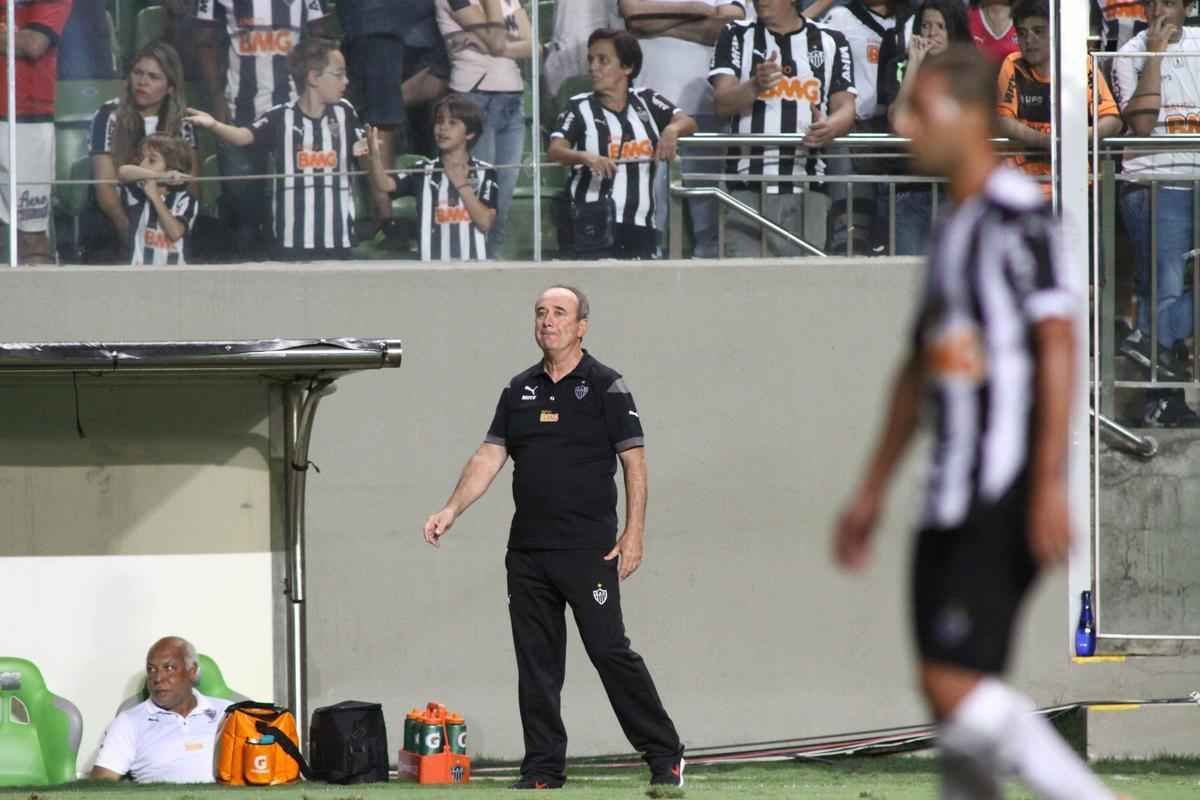 Fotos do jogo entre Atltico e Figueirense, no Independncia, pela 34 rodada do Campeonato Brasileiro