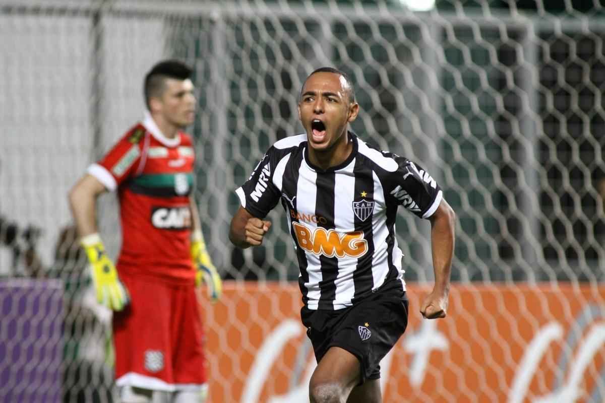 Fotos do jogo entre Atltico e Figueirense, no Independncia, pela 34 rodada do Campeonato Brasileiro