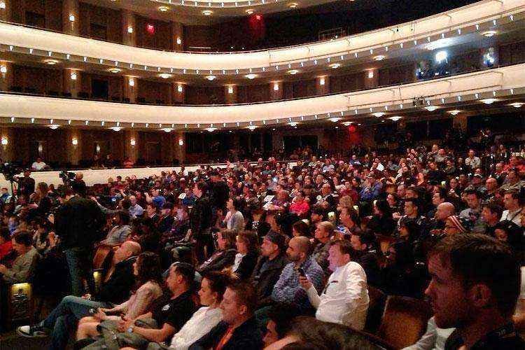 Encaradas do UFC the Time is Now, coletiva em Las Vegas - Coletiva teve lotao mxima