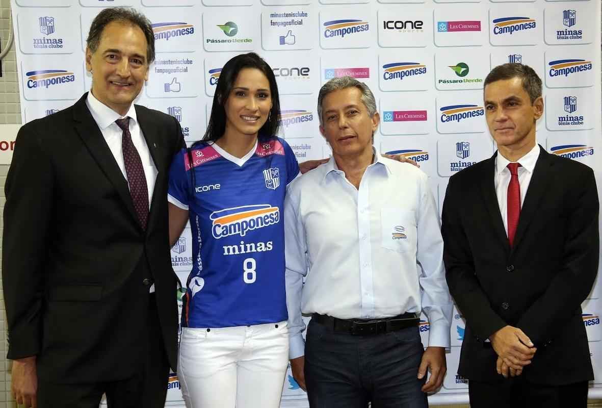 Apresentao da ponteira Jaqueline ao Minas Tnis Clube