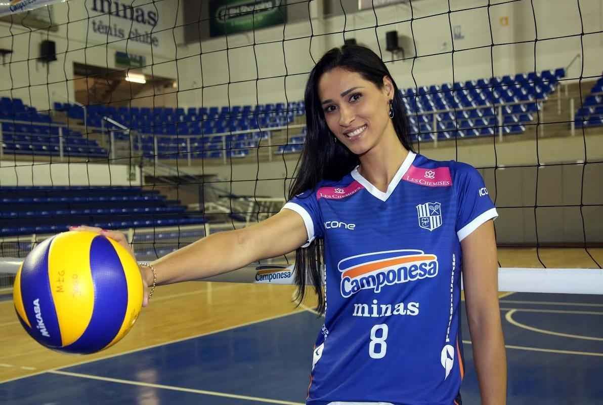 Apresentao da ponteira Jaqueline ao Minas Tnis Clube