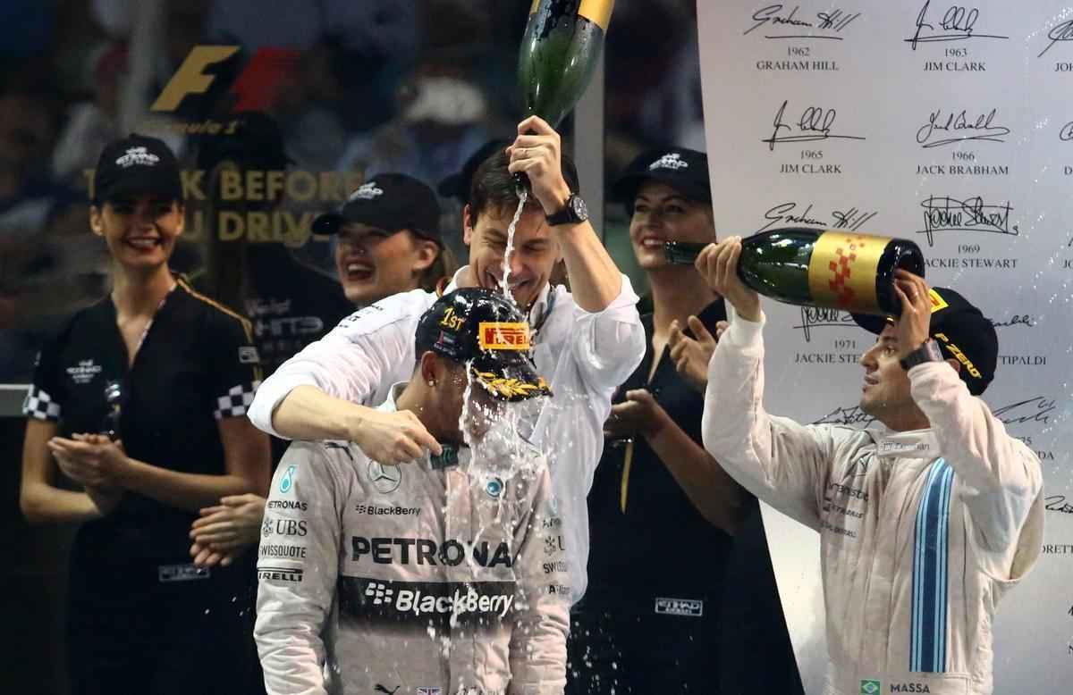 Hamilton fatura bicampeonato na F1