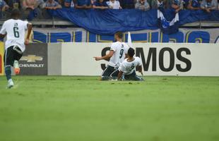Imagens da partida entre Cruzeiro e Goiás no Mineirão