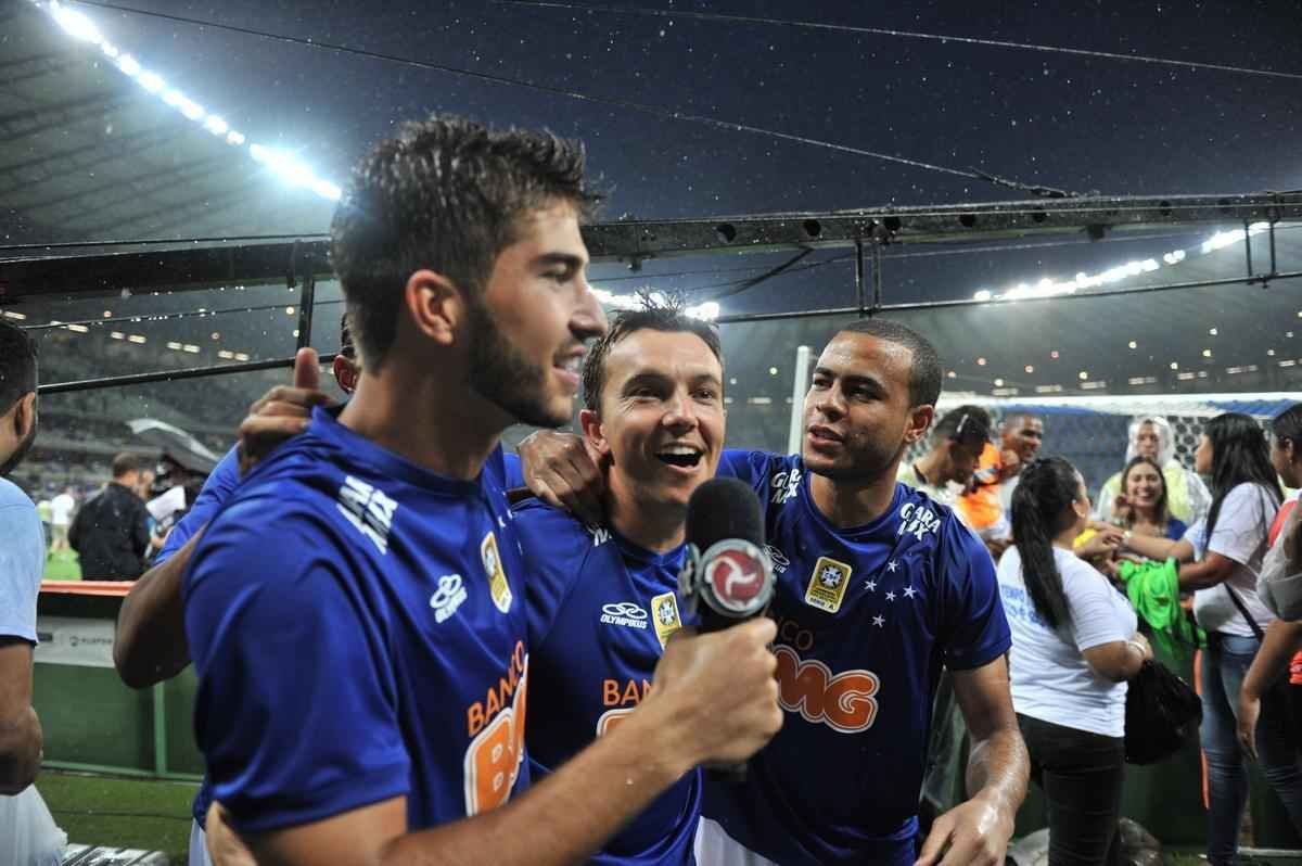 Imagens da comemorao do tetracampeonato cruzeirense no Mineiro