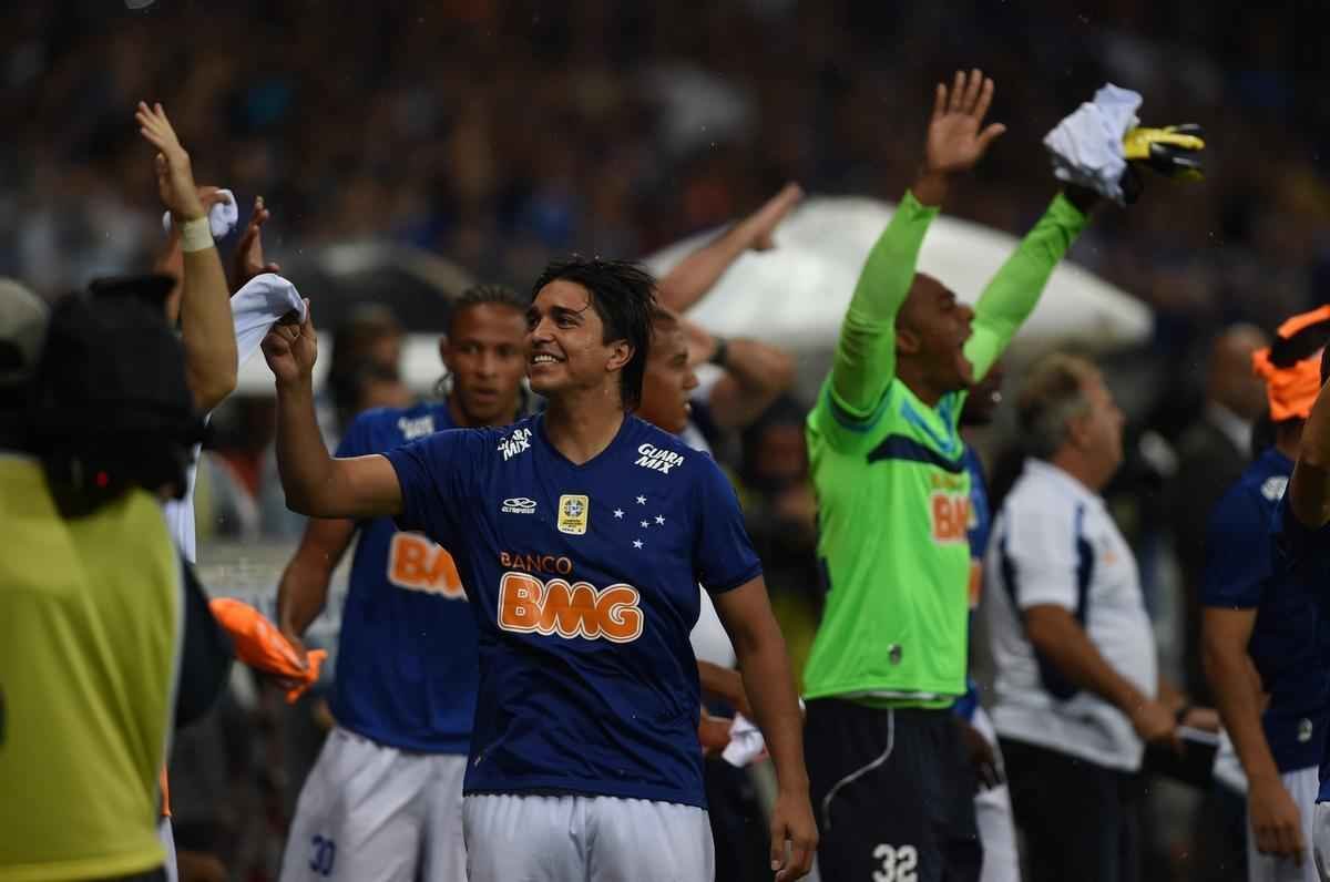 Imagens da comemorao do tetracampeonato cruzeirense no Mineiro