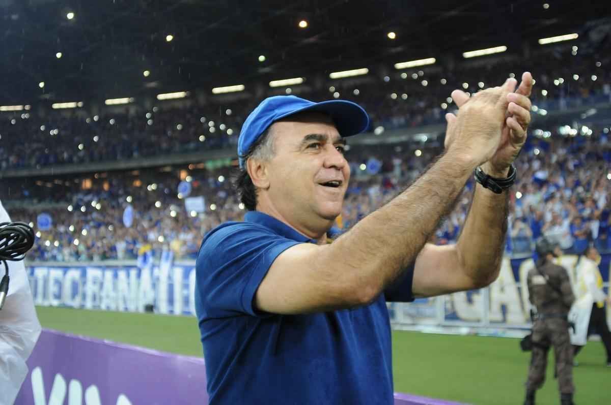 Imagens da comemorao do tetracampeonato cruzeirense no Mineiro