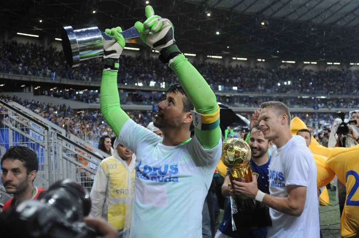 Imagens da comemorao do tetracampeonato cruzeirense no Mineiro