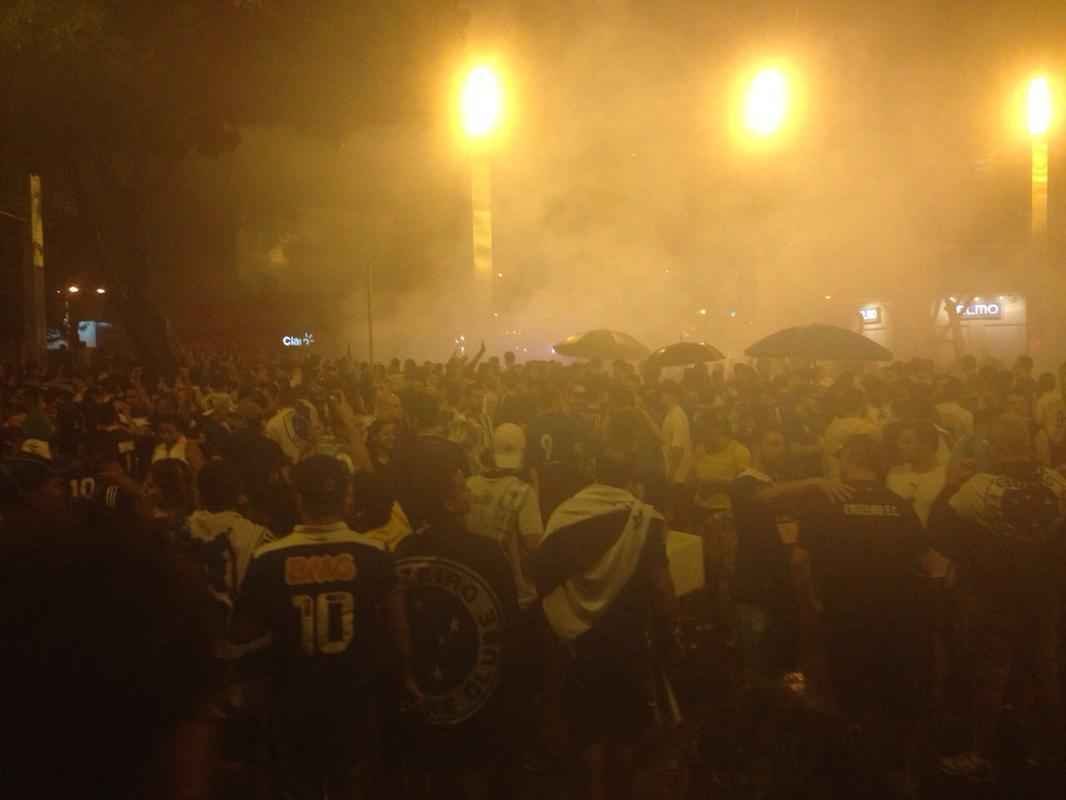 Quase 2 mil pessoas comemora tetracampeonato na Savassi