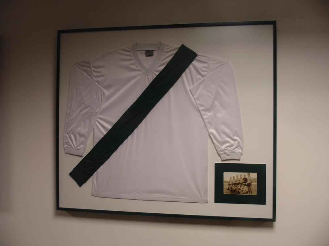 Parte do acervo de camisas antigas na nova sede. O material foi fornecido pelo torcedor e conselheiro Marinho Monteiro.