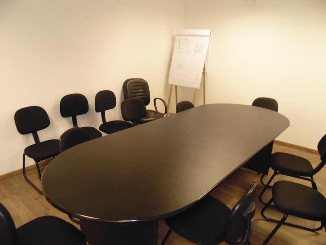 Outra sala de reunies do conselho de administrao.