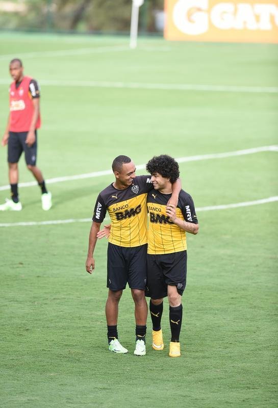 Levir Culpi ganhou opes para a deciso da Copa do Brasil desta quarta-feira, contra o Cruzeiro. Rver, Guilherme e Maicosuel reforam o Atltico no Mineiro, aps deixarem o departamento mdico.