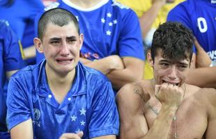 Fotos da decepção cruzeirense depois da derrota para o Atlético na Copa do Brasil