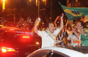 Atleticanos invadem Praça Sete, no Centro de Belo Horizonte, e comemoram título inédito da Copa do Brasil