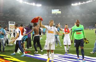 Torcedores do Cruzeiro aplaudiram e gritaram tetra, mesmo depois da derrota para o Atlético na final da Copa do Brasil
