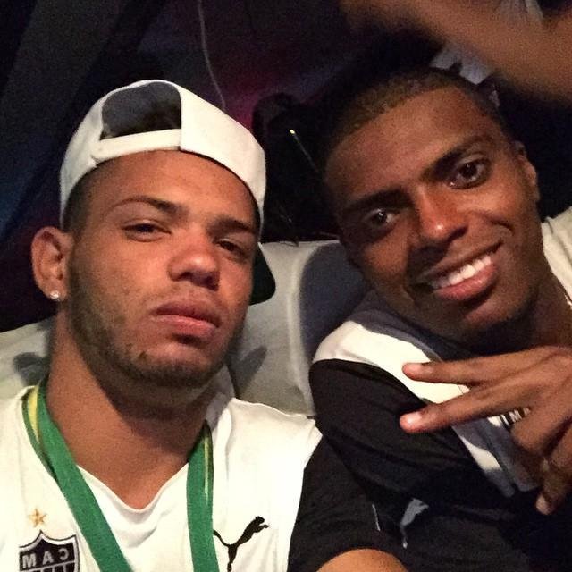 Jogadores comemoram ttulo nas redes sociais - Carlos e Jemerson comemoram conquistam