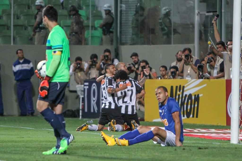 No primeiro jogo da deciso, o Atltico saiu de campo vitorioso. O primeiro gol do triunfo foi marcado por Luan, que j havia marcado contra todos os adversrios do alvinegro na competio
