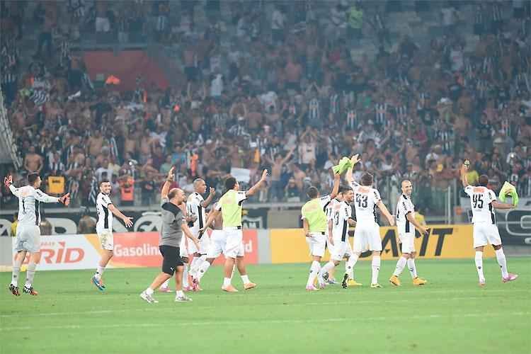 Em resposta a Mano Menezes, jogadores do Atltico fizeram a 'dancinha' da classificao aps a vitria histrica contra o Corinthians no Mineiro 