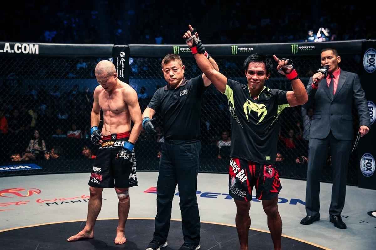 Imagens do ONE FC 23, nas Filipinas - Kevin Belingon venceu Koetsu Okazaki por deciso unnime