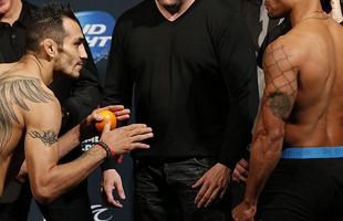 Imagens da pesagem do UFC 181, em Las Vegas - Tony Ferguson x Abel Trujillo