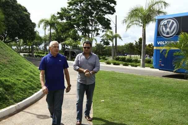 Emocionado na entrevista coletiva, Mattos anunciou sada do Cruzeiro; Palmeiras deve ser destino