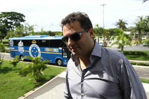 Emocionado na entrevista coletiva, Mattos anunciou sada do Cruzeiro; Palmeiras deve ser destino
